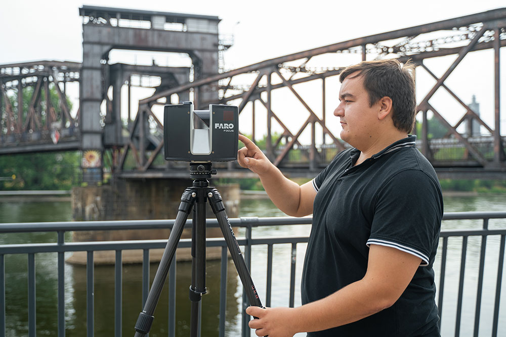 FARO Focus Scanner vor Brücke